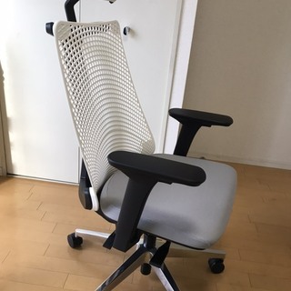 ITOKIのデスクチェア サリダ YL9。パソコンチェアーに是非！自己配達 