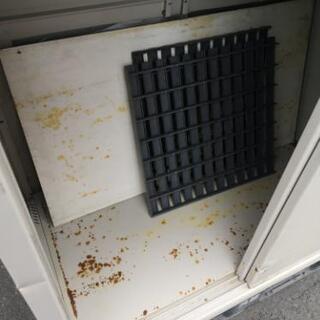 札幌市内、近郊配送無料　タクボ物置　中型　倉庫　 TAKUBO