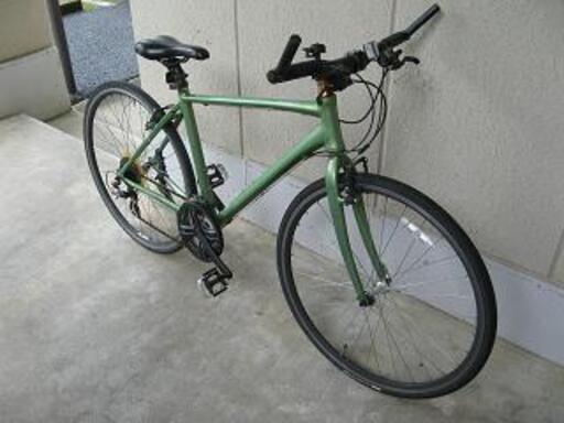 中古〕アルミフレーム製クロスバイク（モーメンタム・8X3の24段