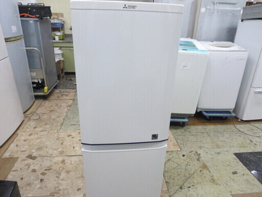 MITSUBISHI MR-P15EY- KB 三菱冷蔵庫146L　2015年製　ホワイト