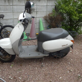 便利なサイドスタンド付　ＨＯＮＤＡ　タクト　原付スクーター