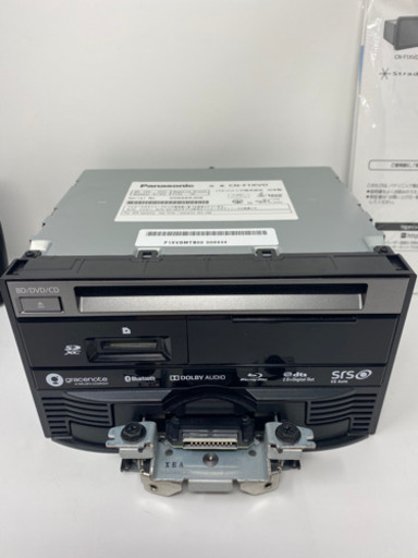 即決□パナソニック 9型液晶ブルーレイ搭載2DINカーナビ ストラーダ CN