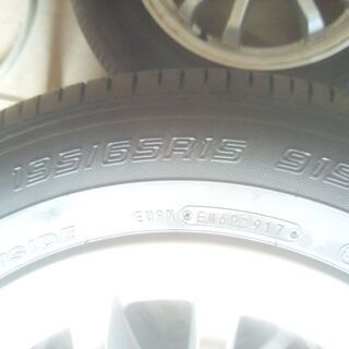 新車外し　プリウス。ホイール付