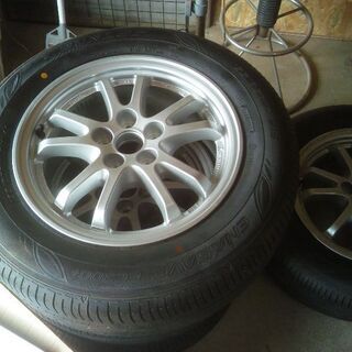 新車外し　プリウス。ホイール付