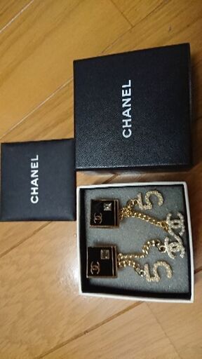 CHANEL ピアス