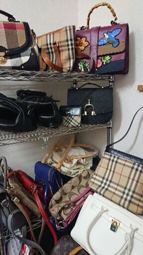 大量バック写真全部 COACH BURBERRY 新品 中古