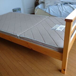 ニトリ木製シングルベッド