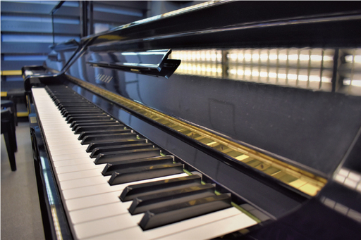 ヤマハアップライトピアノ UX(1979年製) 人気 消音機能付き 