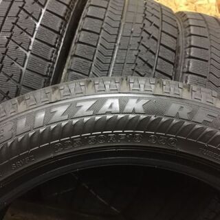 BS BLIZZAK RFT 225/50RF18 18インチ スタッドレス ランフラット 4本 2019年製 C-HR フェアレディZ レガシィB4等　(TD350) クレジットカード QR決済可能 BS BLIZZAK RFT 225/50RF18 18インチ スタッドレス ランフラット 4本