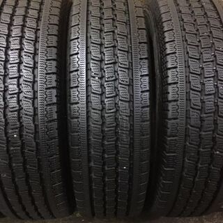 TOYO DELVEX 934 195/80R15 107/105L LT 15インチ スタッドレス 4本 2017～18年製 バリ溝 キャラバン等 (TF316-2) クレジットカード QR決済可能