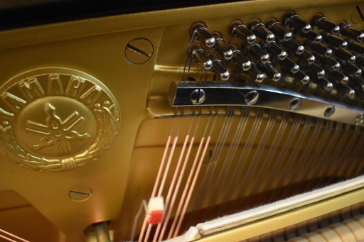 ヤマハ中古ピアノ 人気のYUX（1983年製造） 高品質 