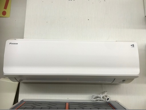 自動お掃除機能付き！！　ダイキン　ストリーマー！！　２．５ｋ（６畳～１０畳用）　標準工事費込み！！　４５，９８０円（税込み）