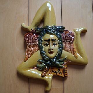 シチリア　トリナクリア　飾り　オブジェ　シチリア　陶器製