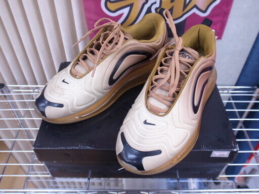 NIKE　AIRMAX720　ウィート×ブラック×クラブゴールド　28cm【モノ市場知立店】125