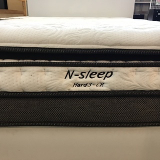 ニトリ　ダブルベッド②　人気の白フレーム