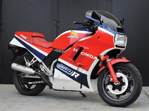 愛媛発★絶版旧車 VF1000R JH2SC16 エンジン好調＆カーカーマフラー♪ 走行距離16,352マイル 逆車 =始動動画有= 現状渡