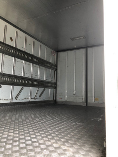 人気の保冷車色々あります☆人気のシャッター車も入荷☆