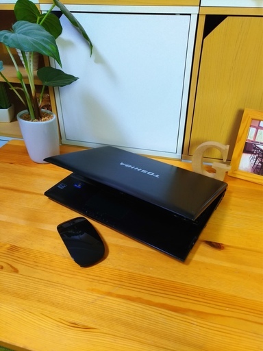 SSD搭載でcorei7のスーパーPC! 13.3インチ薄型軽量で持ち運び便利