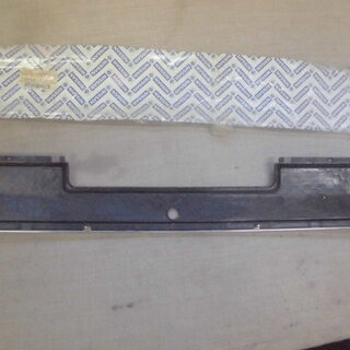 47年　スカイライン　ハコスカ　GC10 KGC10 リアフィニッシャー　新品　未使用品　日産純正部品