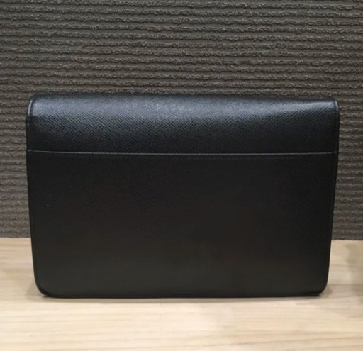 値引き 美品 LOUIS VUITTON ルイヴィトン タイガ セレンガ クラッチ 値引き 美品 LOUIS VUITTON ルイヴィトン タイガ セレンガ クラッチ