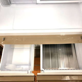 SHARPの5ドア冷蔵庫！両開きで便利です！