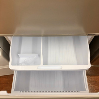 SHARPの3ドア冷蔵庫！両開きで便利です！