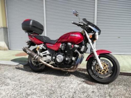 ヤマハXJR 1200
