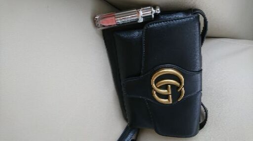 全品大幅値下げ中！ショルダーバッグ