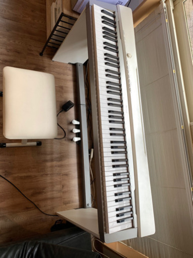 電子ピアノ　CASIO PRIVIA PC-130