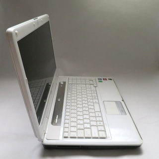 富士通 メモリ4GB HDD160GB ノートパソコン/wifi/ホワイト