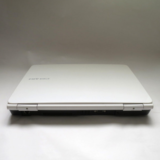 富士通 メモリ4GB HDD160GB ノートパソコン/wifi/ホワイト