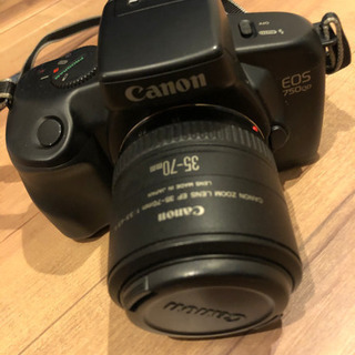 キャノン　カメラ　EOS 750QD