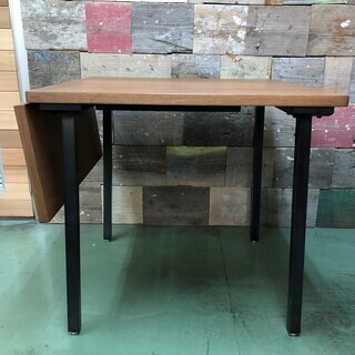 伸張式テーブル 75cm-105cm 片バタタイプ 展示現品美品です ...