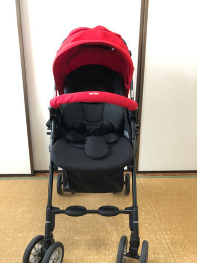アップリカのベビーカー　ソラリア
