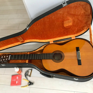 ヤマハクラシックギターC-150 【ハードケース付き】