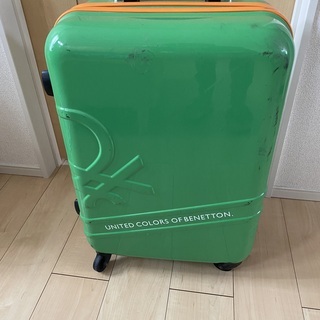 ベネトンのスーツケース　