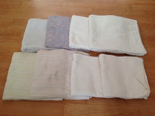 無料 使い古しタオル バスタオル フェイスタオル 正方形 マイクロファイバー込 使い捨てウエスに 洗車 掃除 牧場使用などに ちゃちゃ バスセンター前の掃除用具 モップ 雑巾 の中古あげます 譲ります ジモティーで不用品の処分