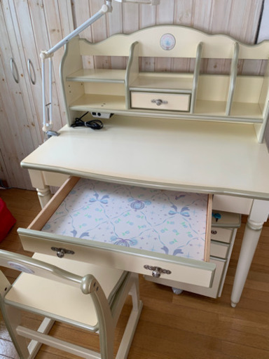 ディズニープリンセス学習机 Mut 札幌の家具の中古あげます 譲ります ジモティーで不用品の処分