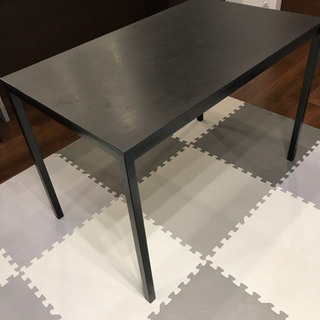 【取り引き者決定】IKEAのダイニングテーブル