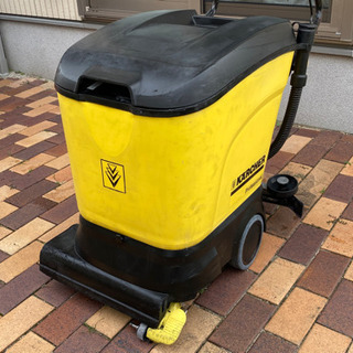 KARCHER ケルヒャー　業務用手押し式床洗浄機　BR40/2...