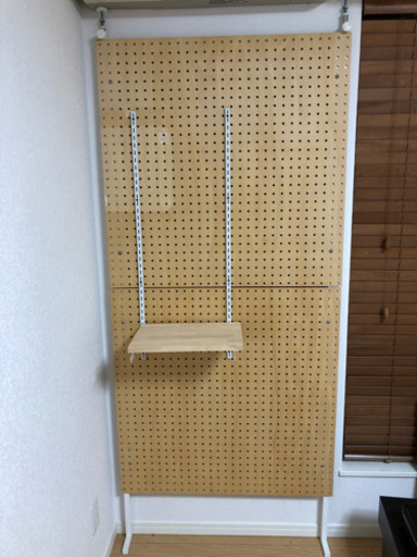 有孔ボード　突っ張り式