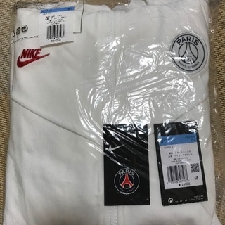 Paris Saint-Germain × NIKE テックパッ...