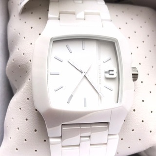DIESEL ディーゼル 白セラミッククォーツ 3針モデル DZ1421