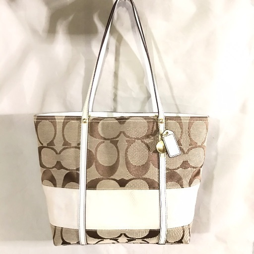 COACH コーチ 白レザー×シグネチャー スモールトート肩かけショルダーバッグ マルチカラー C0768 11098