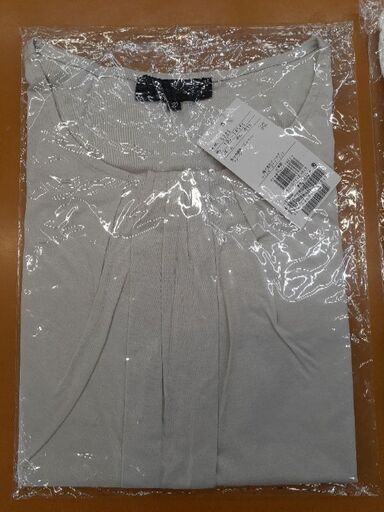 新品 未使用 値札付 未開封品 ワールド アンタイトル ブラウス カットソー 山名理興 阿佐ケ谷のブラウスの中古 古着あげます 譲ります ジモティーで不用品の処分