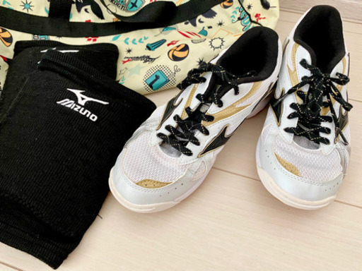 バレーボールシューズ 23cm Mizuno ミズノ 膝用 サポーター ハイキュー スポーツバッグ ゆうり 花小金井のその他の中古あげます 譲ります ジモティーで不用品の処分