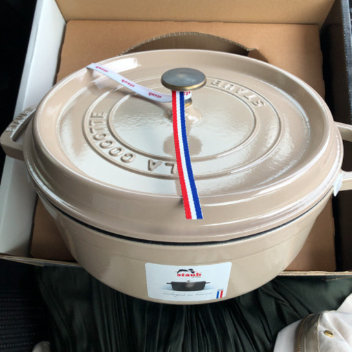 日本製格安 STAUB - 新品 22cm ストウブ リネン staub ココット ...