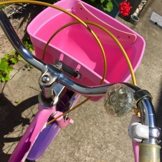 中古子供自転車　ディズニープリンセス　アシストバー、補助輪有り