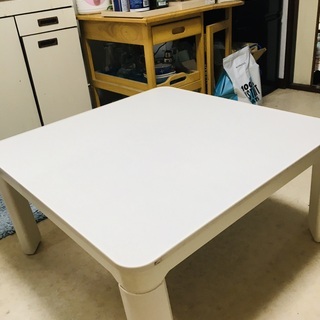 【机】シンプルな白いローテーブル