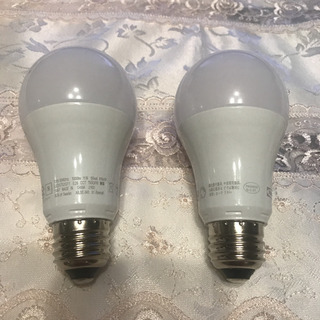 IKEA トロードフリ　LED電球　2つ　バラ　セットほぼ未使用　